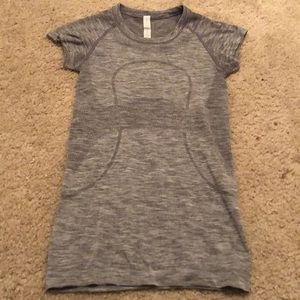lululemon short sleeve tee